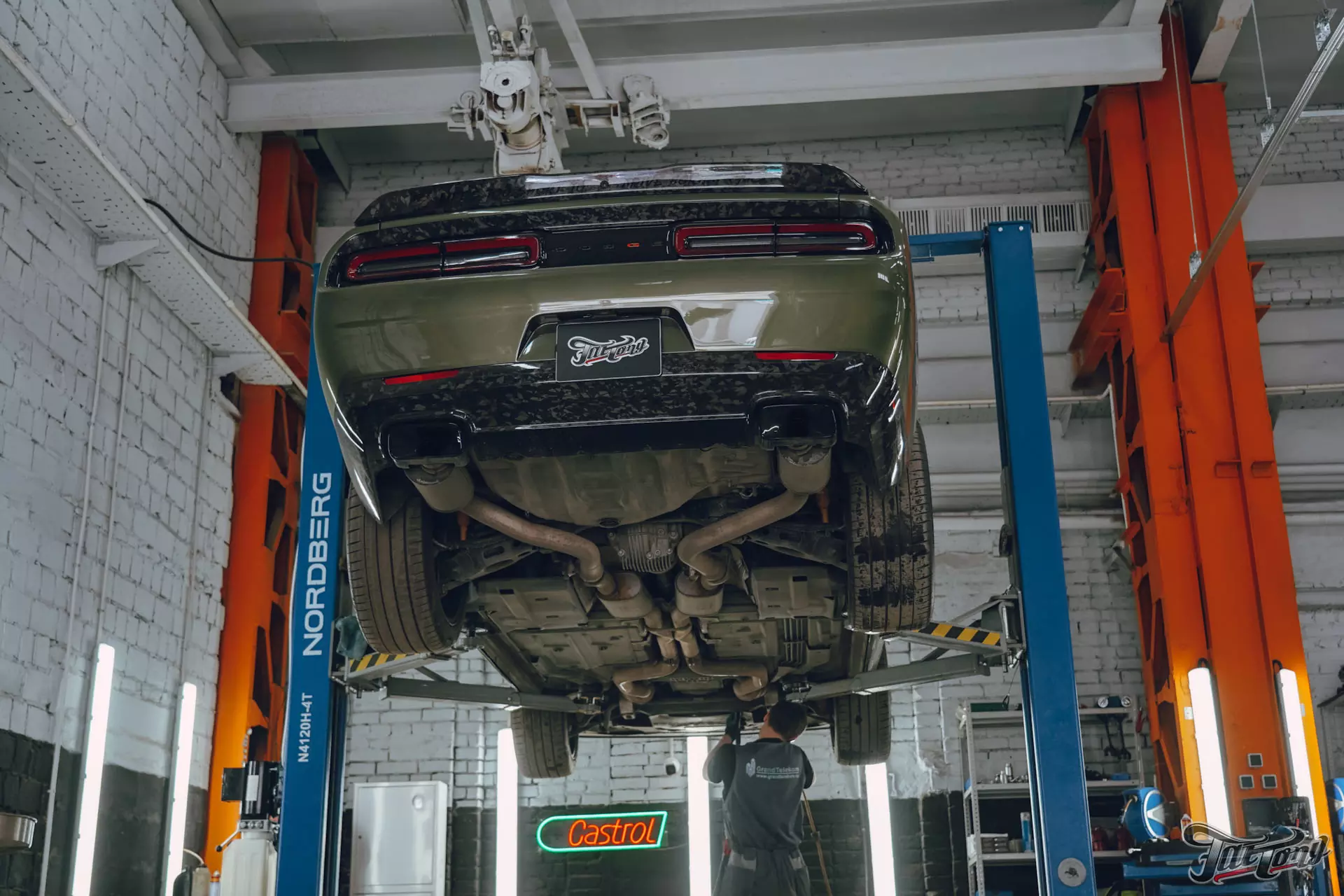 Dodge Challenger. Техническое обслуживание